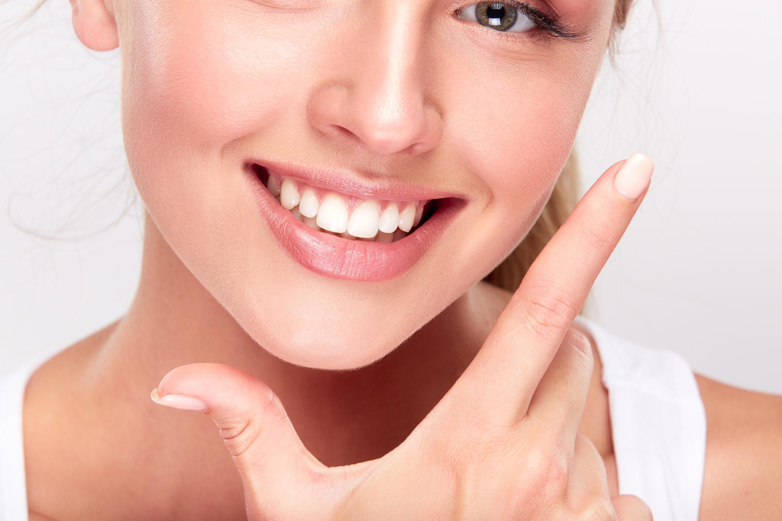 Cosmetic Dentistry vs. Aesthetic Dentistry